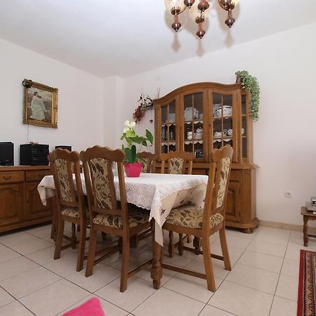 Peruški Apartment Luisa 1437 מראה חיצוני תמונה