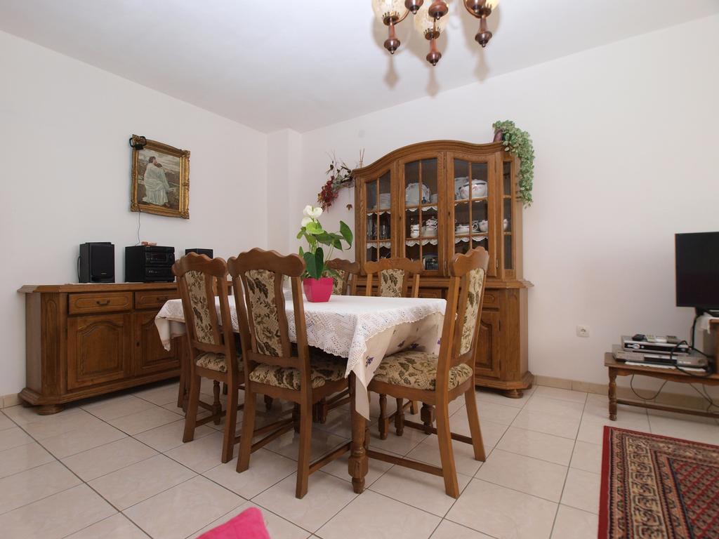 Peruški Apartment Luisa 1437 מראה חיצוני תמונה