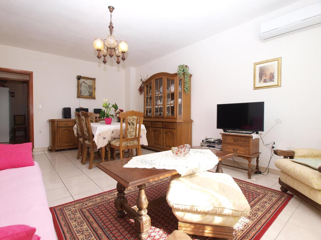 Peruški Apartment Luisa 1437 מראה חיצוני תמונה