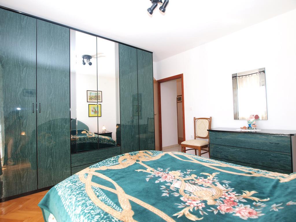 Peruški Apartment Luisa 1437 מראה חיצוני תמונה