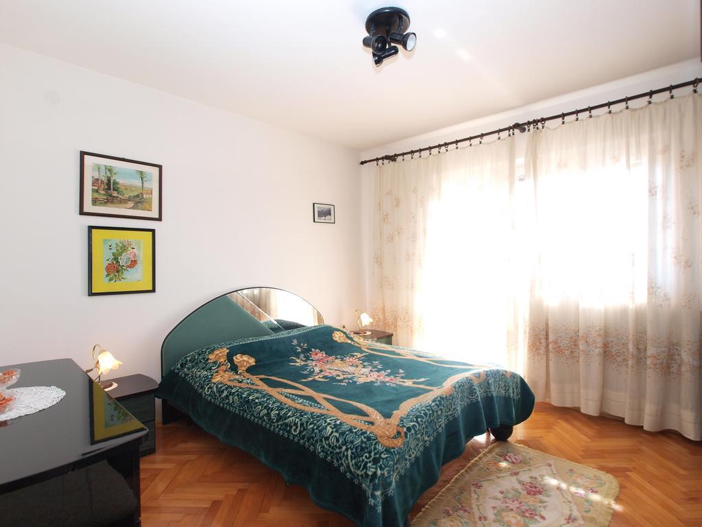 Peruški Apartment Luisa 1437 מראה חיצוני תמונה
