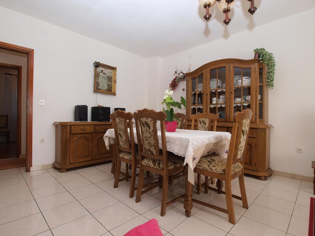 Peruški Apartment Luisa 1437 מראה חיצוני תמונה