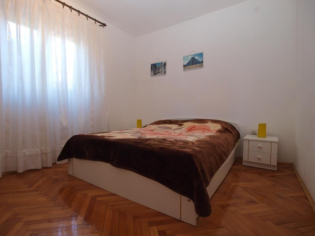 Peruški Apartment Luisa 1437 מראה חיצוני תמונה