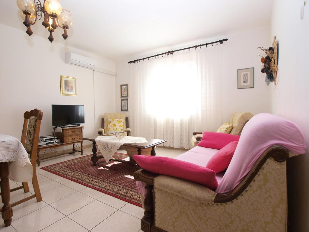 Peruški Apartment Luisa 1437 מראה חיצוני תמונה